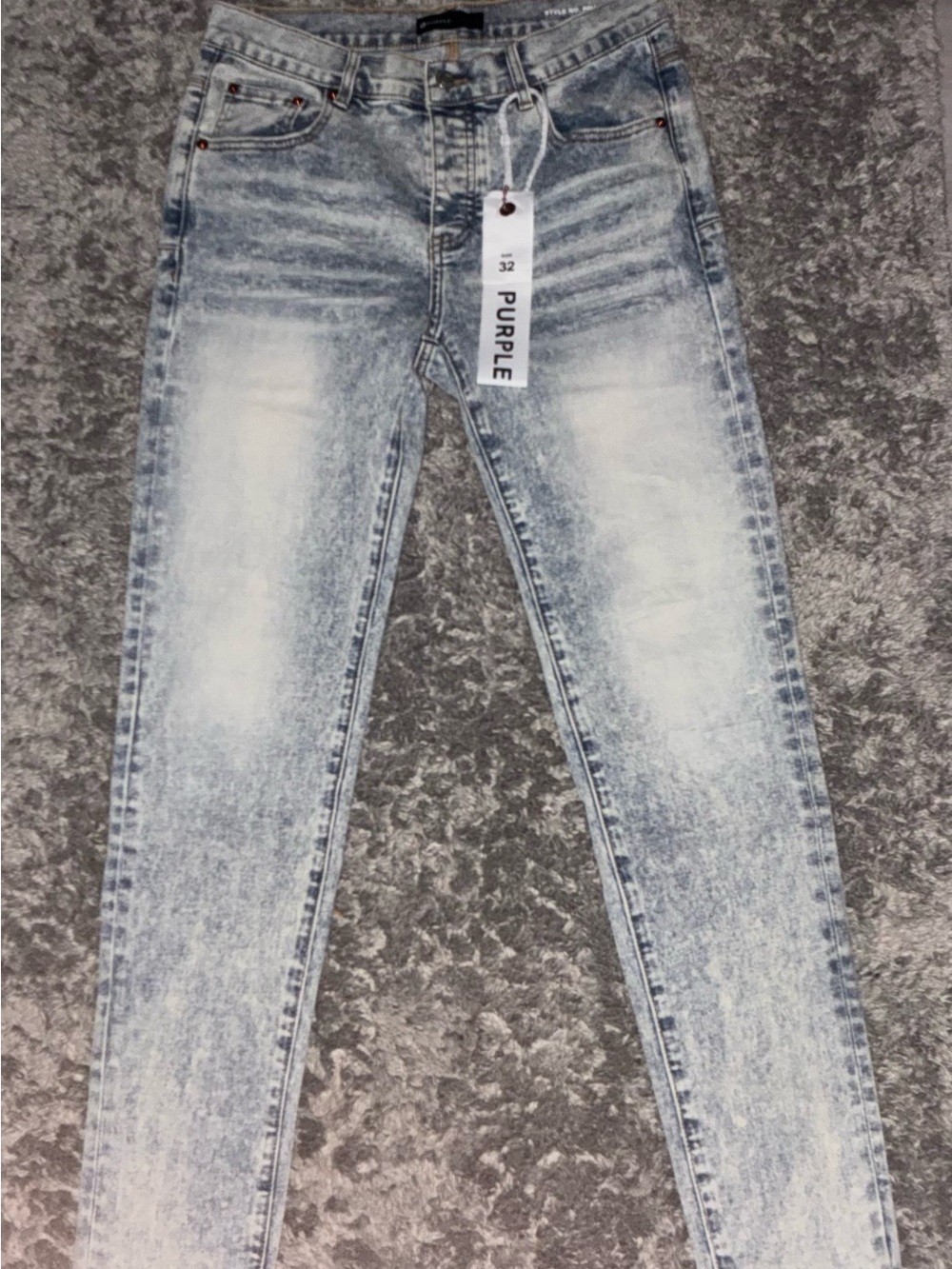Light Wash Women's Skinny Jeans - Size 32